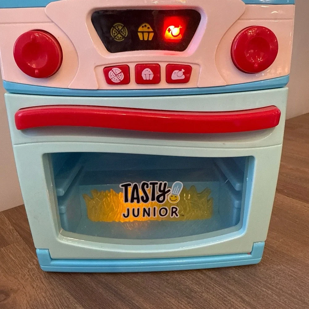 Tasty Junior Play Oven Kitchen Toy with Working Lights & Sound Preowned Tested